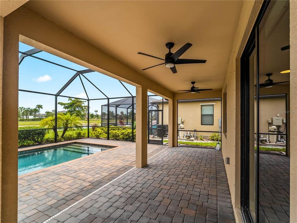 For Sale: $399,999 (4 beds, 3 baths, 2522 Square Feet)