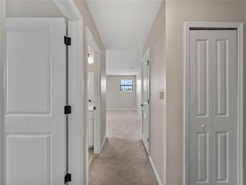 For Sale: $399,999 (4 beds, 3 baths, 2522 Square Feet)