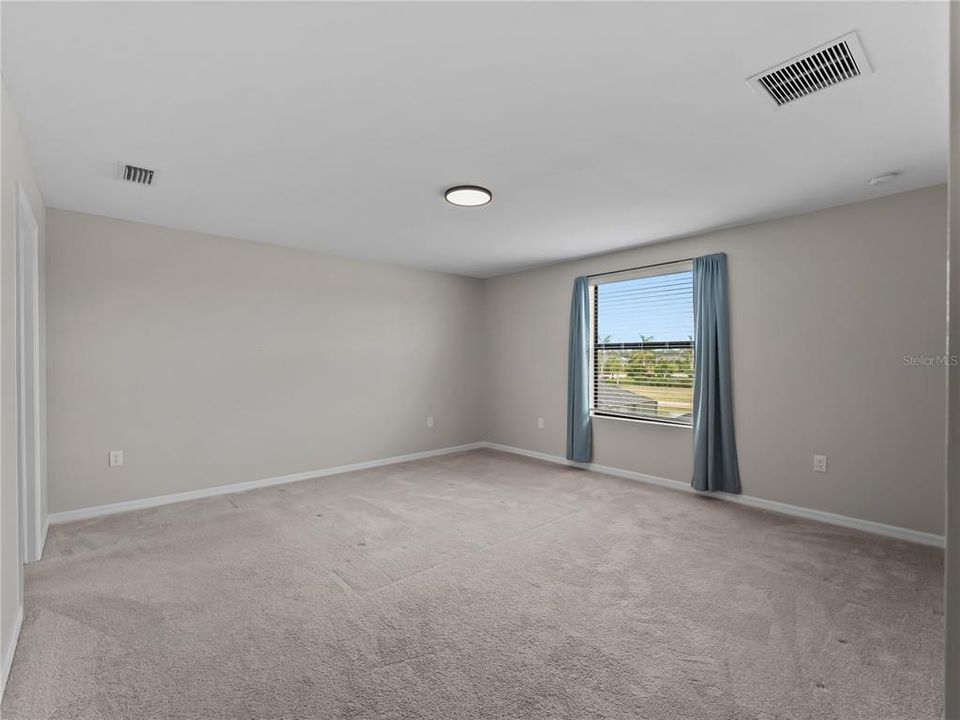 For Sale: $399,999 (4 beds, 3 baths, 2522 Square Feet)