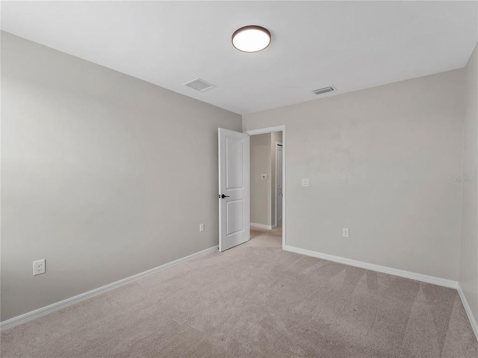 For Sale: $399,999 (4 beds, 3 baths, 2522 Square Feet)