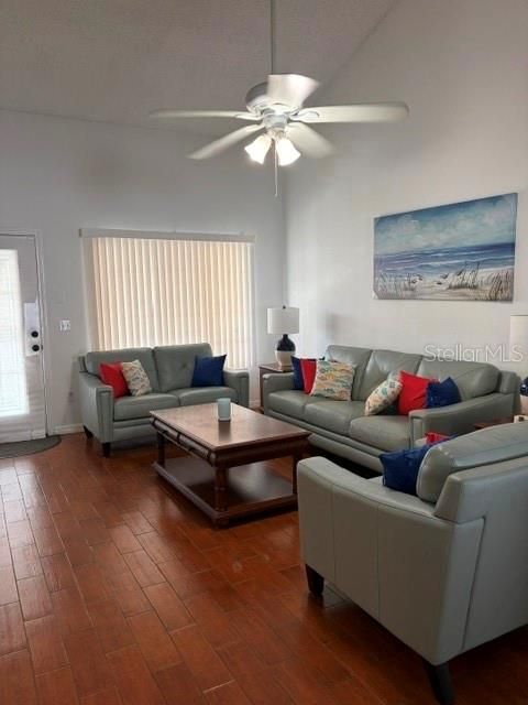 В аренду: $2,850 (3 спален, 2 ванн, 1487 Квадратных фут)