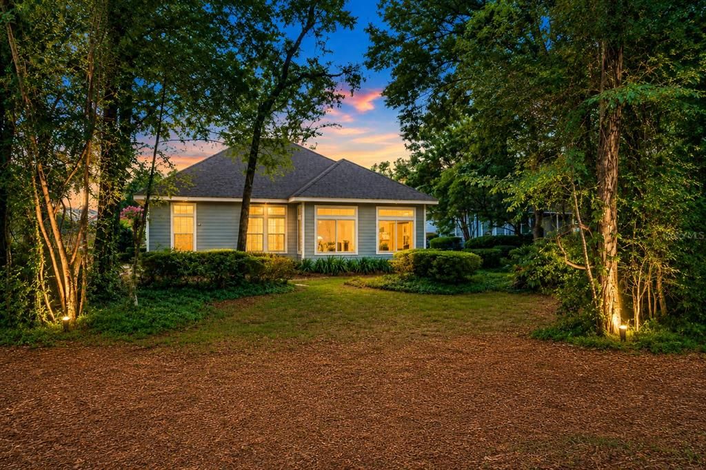 For Sale: $459,900 (3 beds, 2 baths, 2233 Square Feet)
