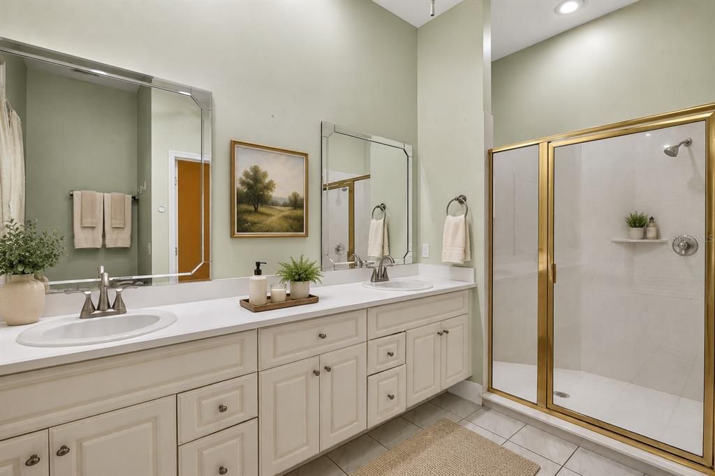 For Sale: $459,900 (3 beds, 2 baths, 2233 Square Feet)