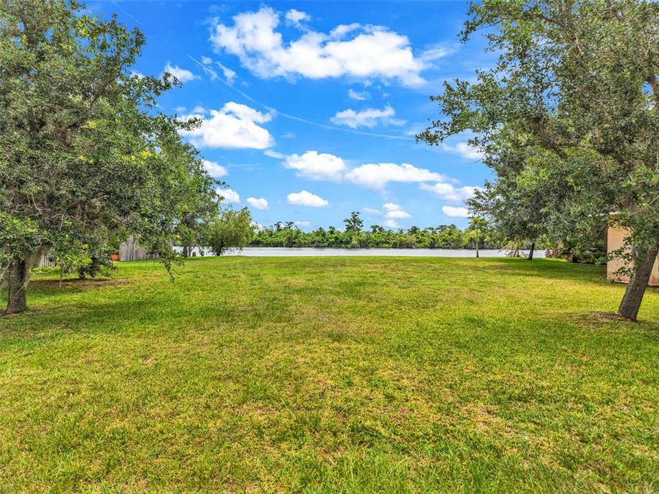 На продажу: $250,000 (0.40 acres)