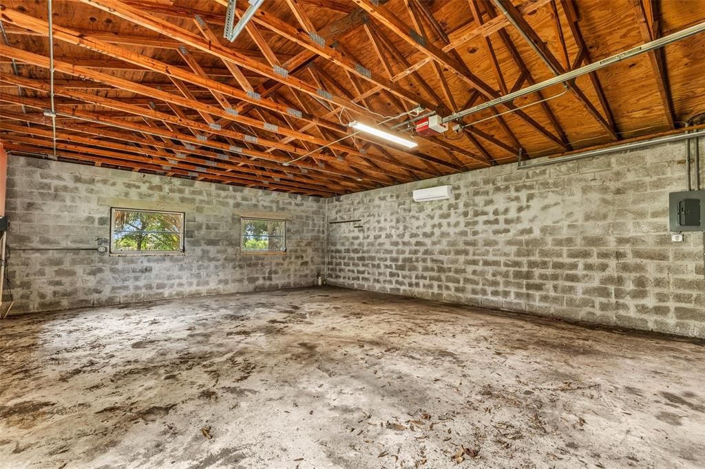 На продажу: $250,000 (0.40 acres)