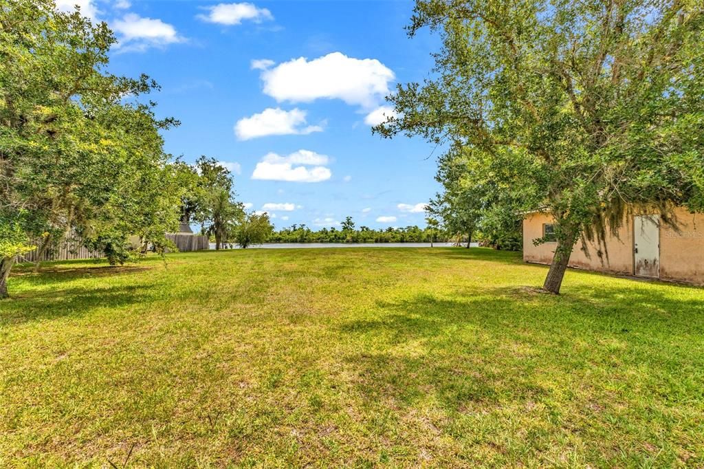 На продажу: $250,000 (0.40 acres)