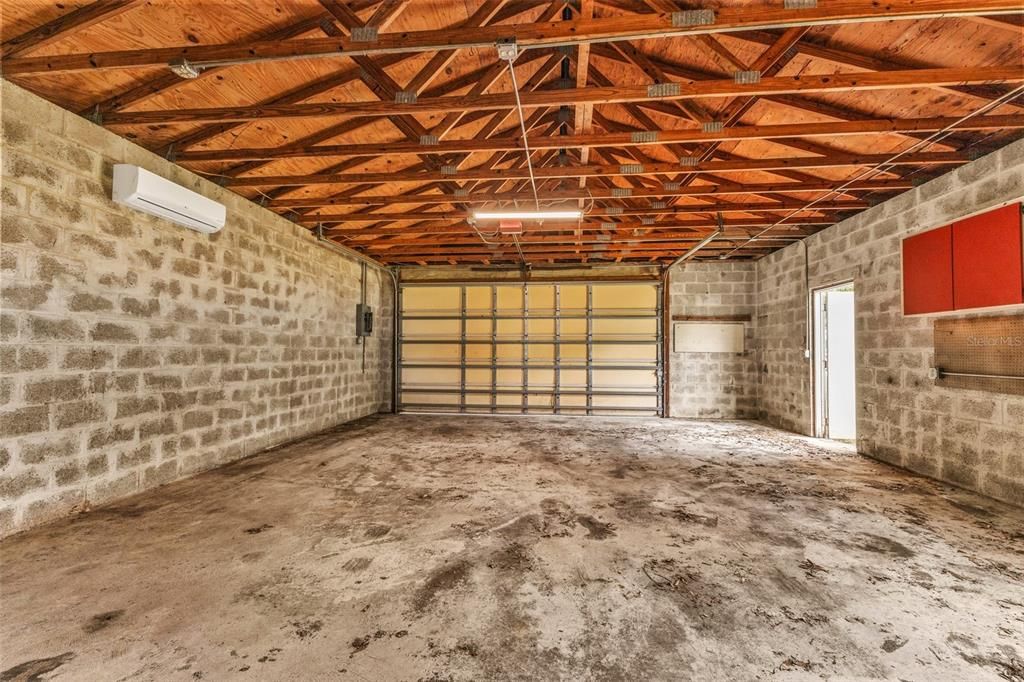 На продажу: $250,000 (0.40 acres)