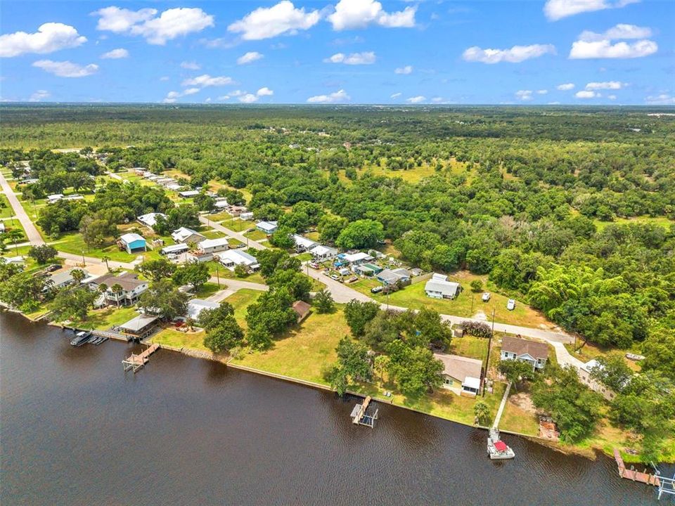 На продажу: $250,000 (0.40 acres)