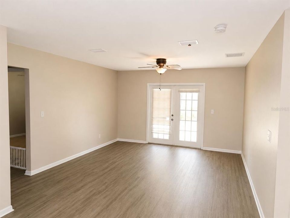 For Sale: $229,000 (3 beds, 2 baths, 1214 Square Feet)