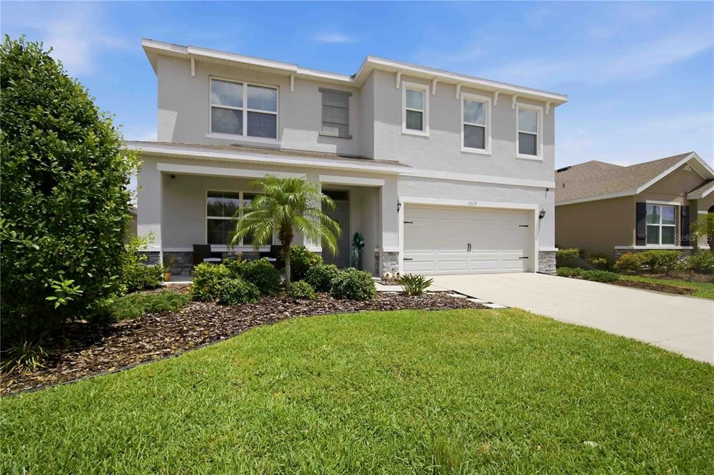 For Sale: $457,000 (5 beds, 3 baths, 2638 Square Feet)