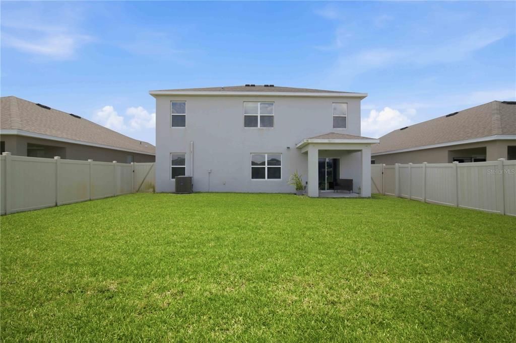 For Sale: $457,000 (5 beds, 3 baths, 2638 Square Feet)