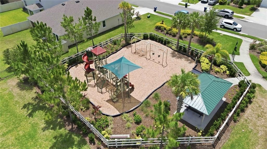 For Sale: $457,000 (5 beds, 3 baths, 2638 Square Feet)