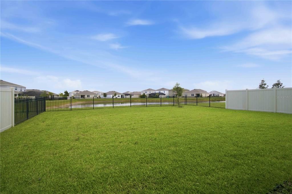 For Sale: $457,000 (5 beds, 3 baths, 2638 Square Feet)