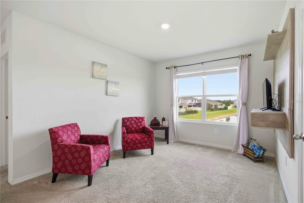 For Sale: $457,000 (5 beds, 3 baths, 2638 Square Feet)