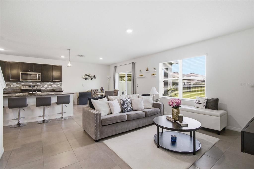 For Sale: $457,000 (5 beds, 3 baths, 2638 Square Feet)