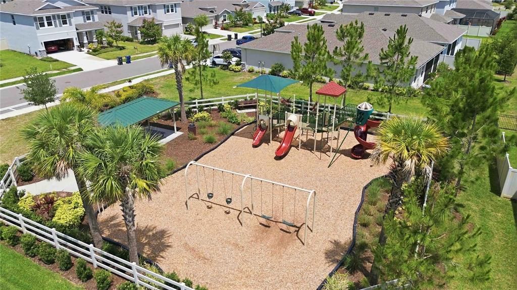 For Sale: $457,000 (5 beds, 3 baths, 2638 Square Feet)