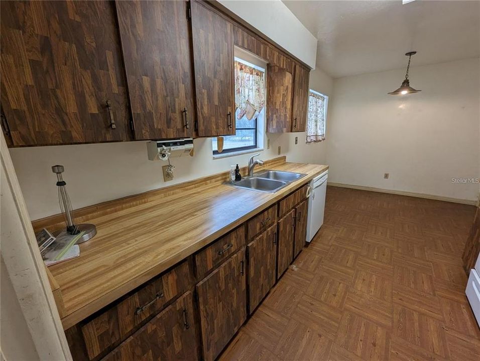 В аренду: $2,250 (3 спален, 2 ванн, 1192 Квадратных фут)