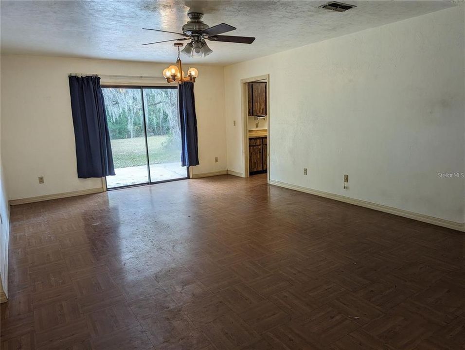 В аренду: $2,250 (3 спален, 2 ванн, 1192 Квадратных фут)