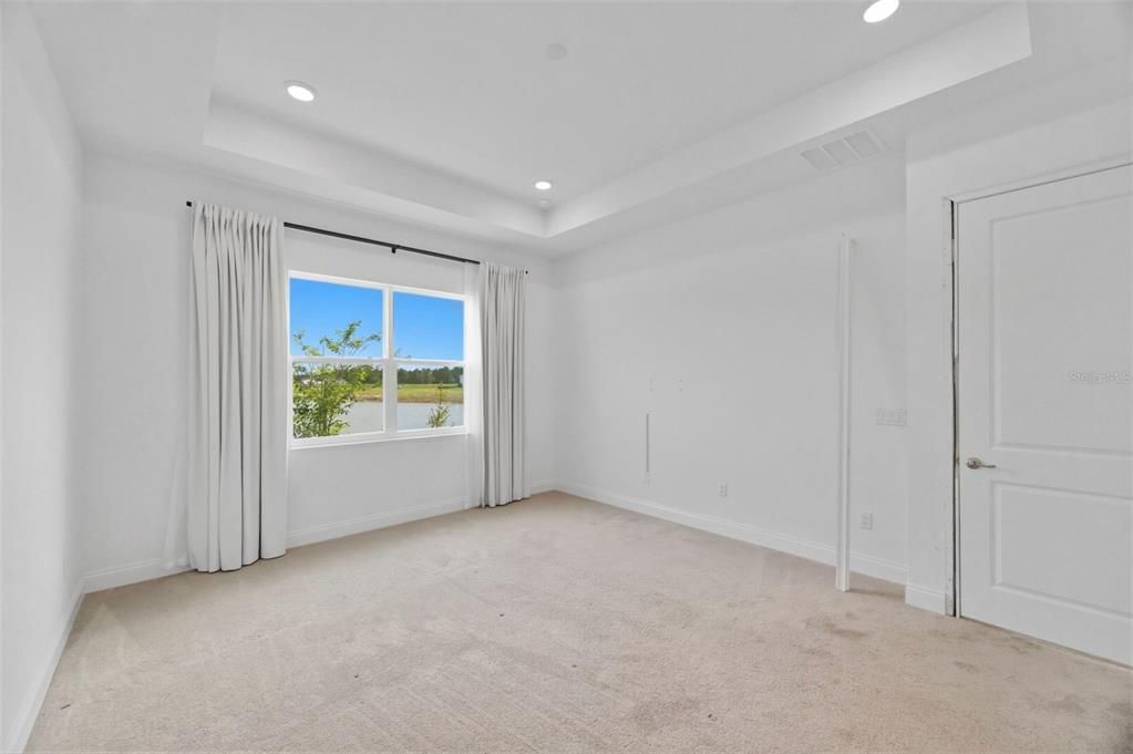 For Sale: $770,000 (4 beds, 4 baths, 2714 Square Feet)