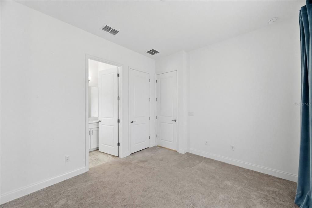 For Sale: $770,000 (4 beds, 4 baths, 2714 Square Feet)
