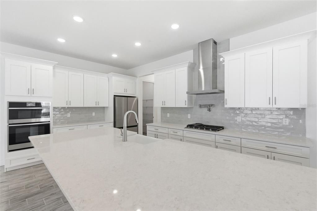 For Sale: $770,000 (4 beds, 4 baths, 2714 Square Feet)
