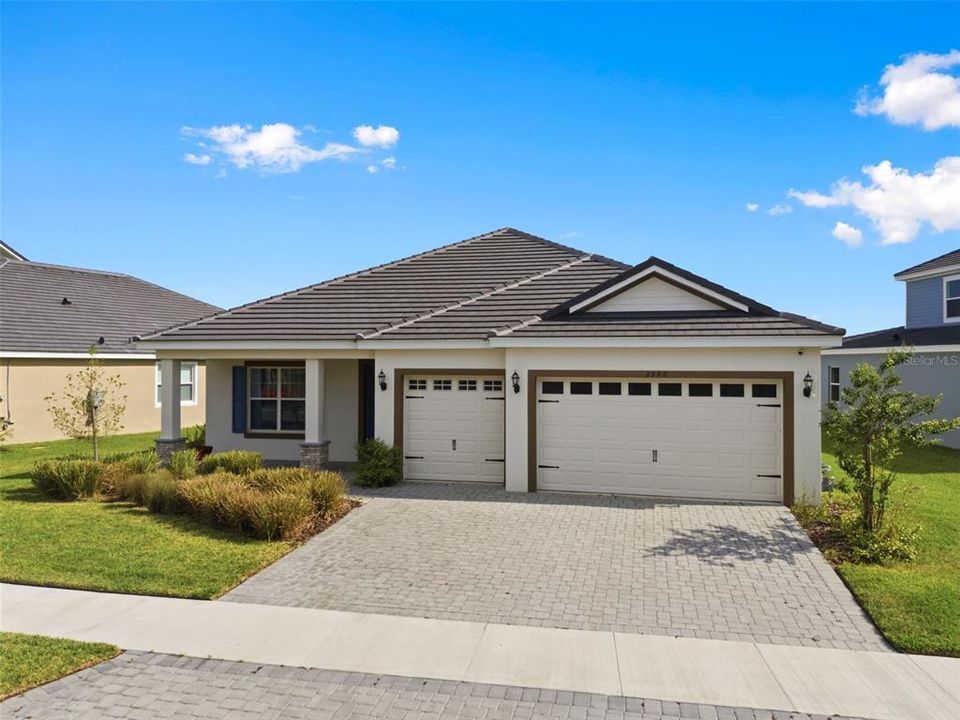 For Sale: $770,000 (4 beds, 4 baths, 2714 Square Feet)