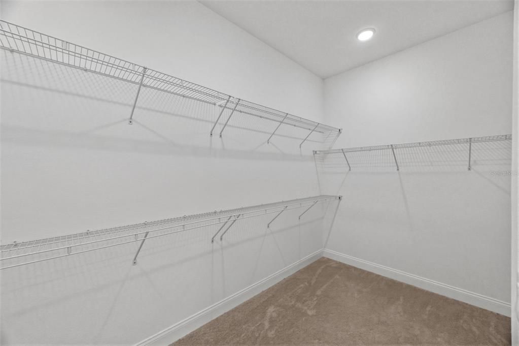 For Sale: $770,000 (4 beds, 4 baths, 2714 Square Feet)