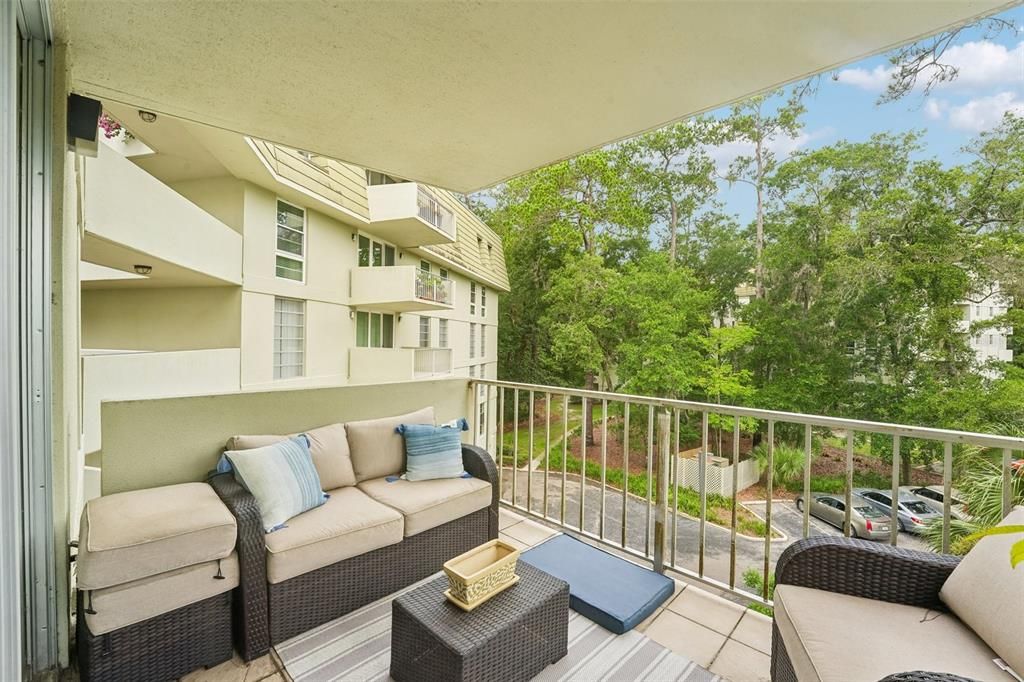 For Sale: $195,000 (1 beds, 1 baths, 1283 Square Feet)