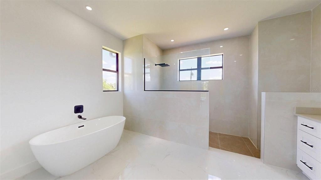 For Sale: $776,500 (3 beds, 2 baths, 2606 Square Feet)