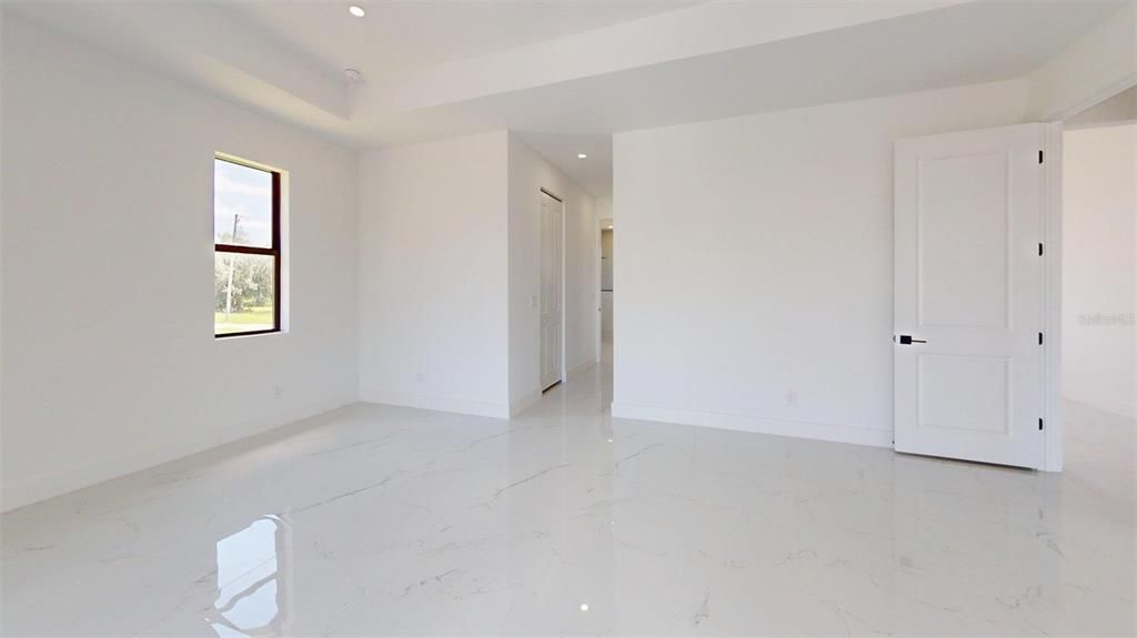 For Sale: $776,500 (3 beds, 2 baths, 2606 Square Feet)
