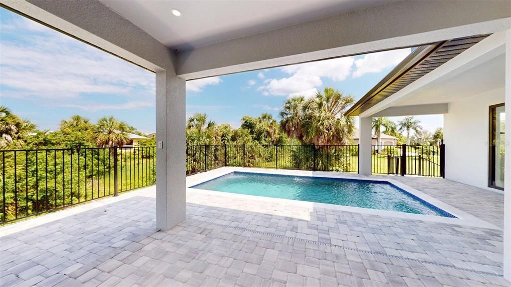 For Sale: $776,500 (3 beds, 2 baths, 2606 Square Feet)