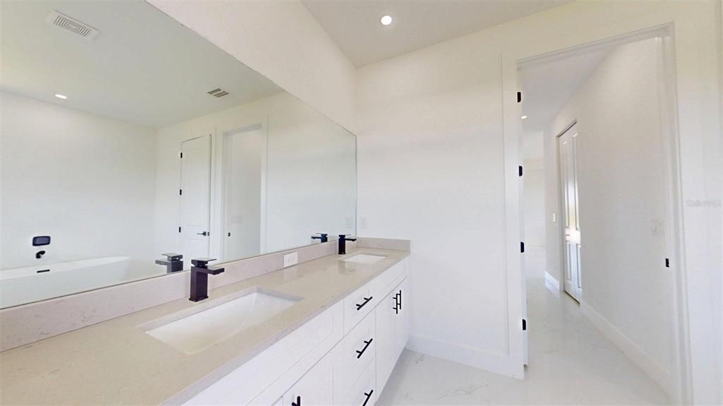 For Sale: $776,500 (3 beds, 2 baths, 2606 Square Feet)