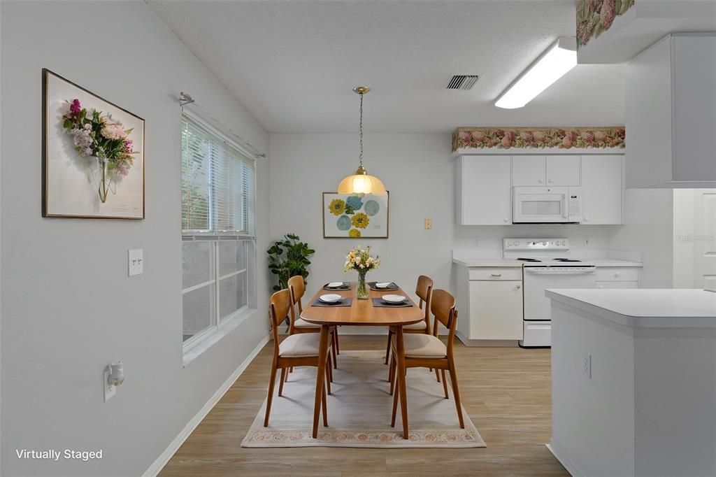 For Sale: $220,000 (2 beds, 2 baths, 1089 Square Feet)