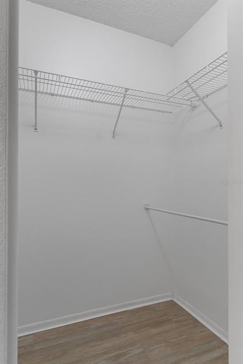 For Sale: $220,000 (2 beds, 2 baths, 1089 Square Feet)