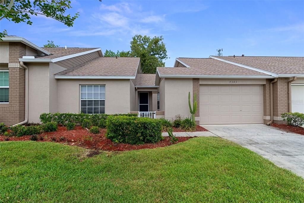 For Sale: $220,000 (2 beds, 2 baths, 1089 Square Feet)