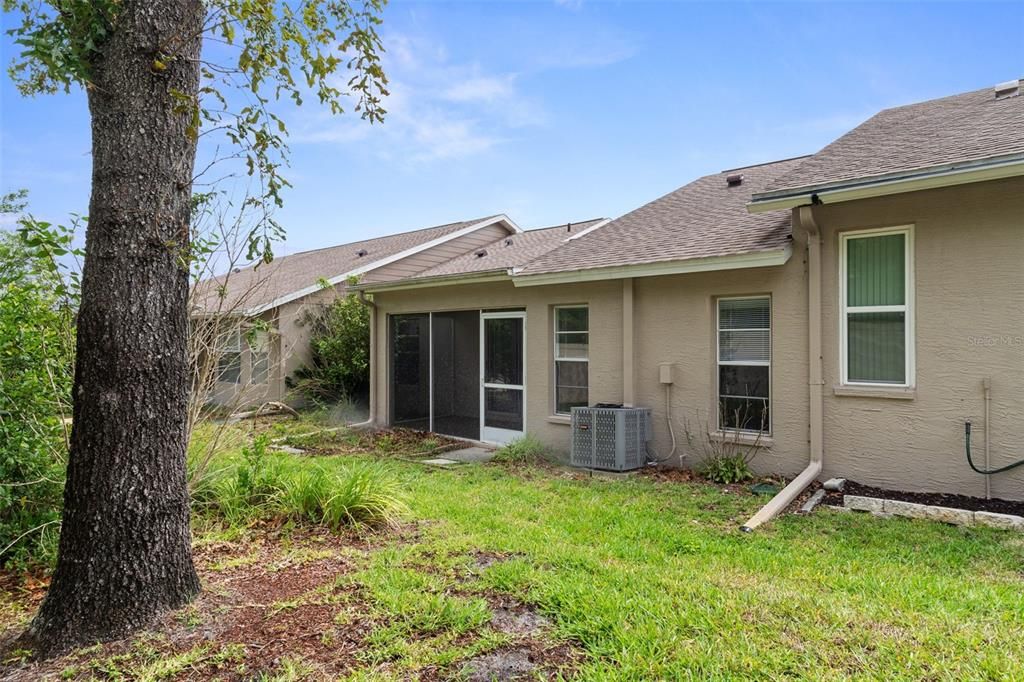 For Sale: $220,000 (2 beds, 2 baths, 1089 Square Feet)