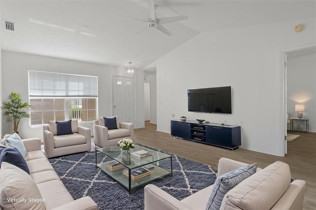 For Sale: $220,000 (2 beds, 2 baths, 1089 Square Feet)