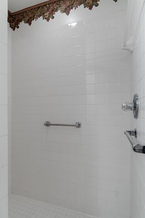 For Sale: $220,000 (2 beds, 2 baths, 1089 Square Feet)