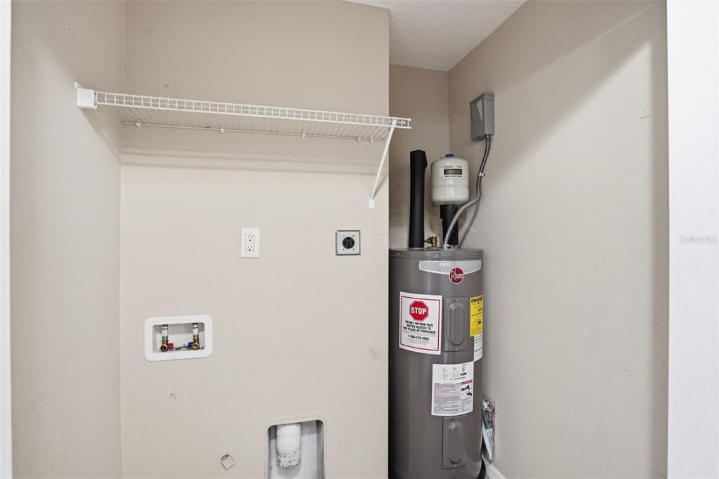 For Sale: $261,690 (3 beds, 2 baths, 1200 Square Feet)