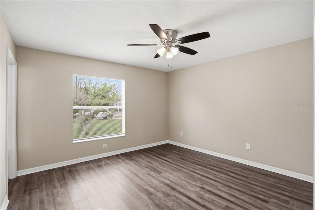 For Sale: $261,690 (3 beds, 2 baths, 1200 Square Feet)