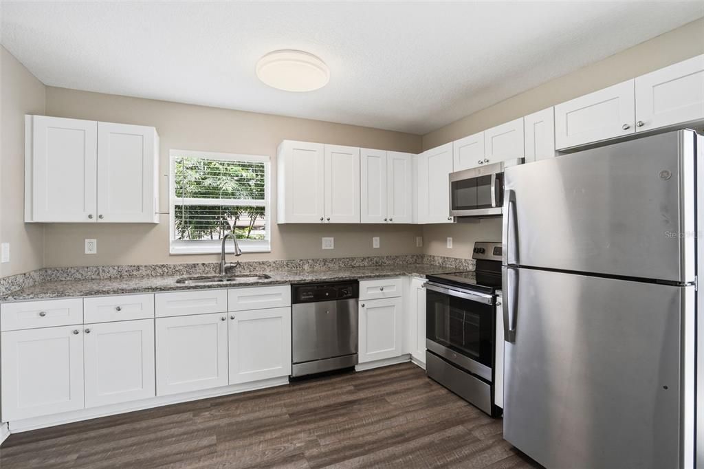 For Sale: $261,690 (3 beds, 2 baths, 1200 Square Feet)