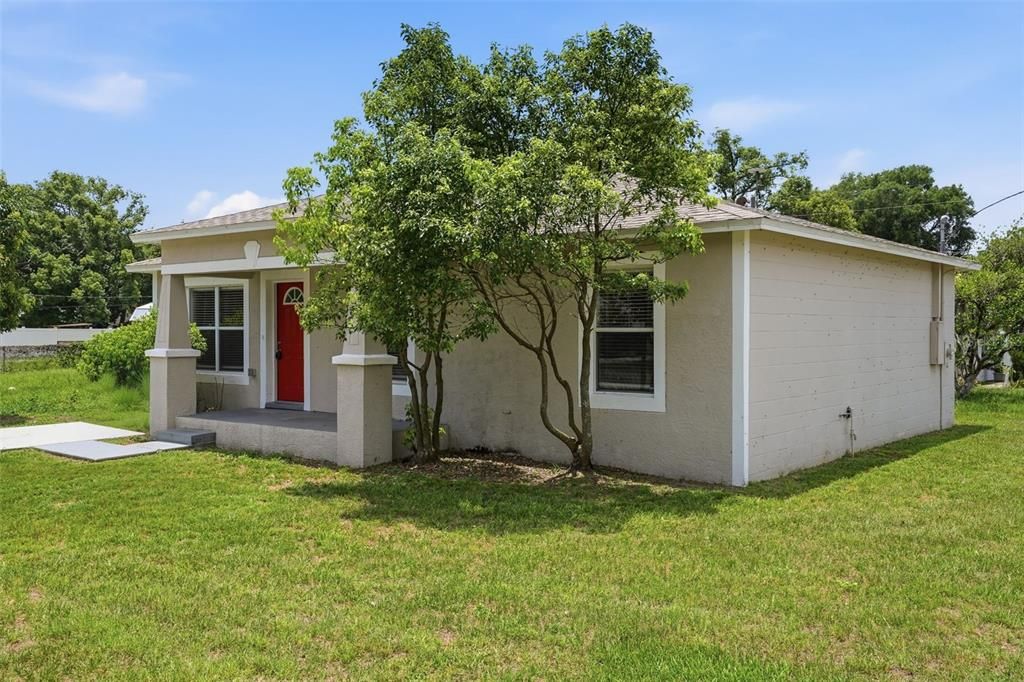 For Sale: $261,690 (3 beds, 2 baths, 1200 Square Feet)