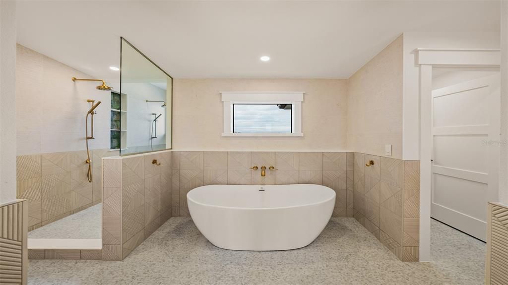 For Sale: $4,500,000 (5 beds, 5 baths, 3891 Square Feet)