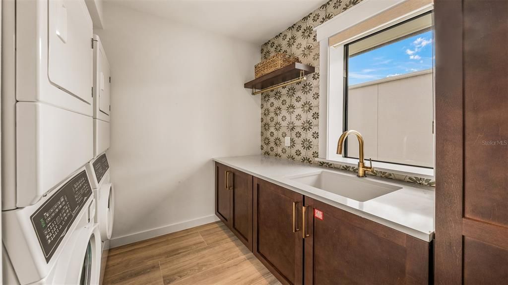 For Sale: $4,500,000 (5 beds, 5 baths, 3891 Square Feet)