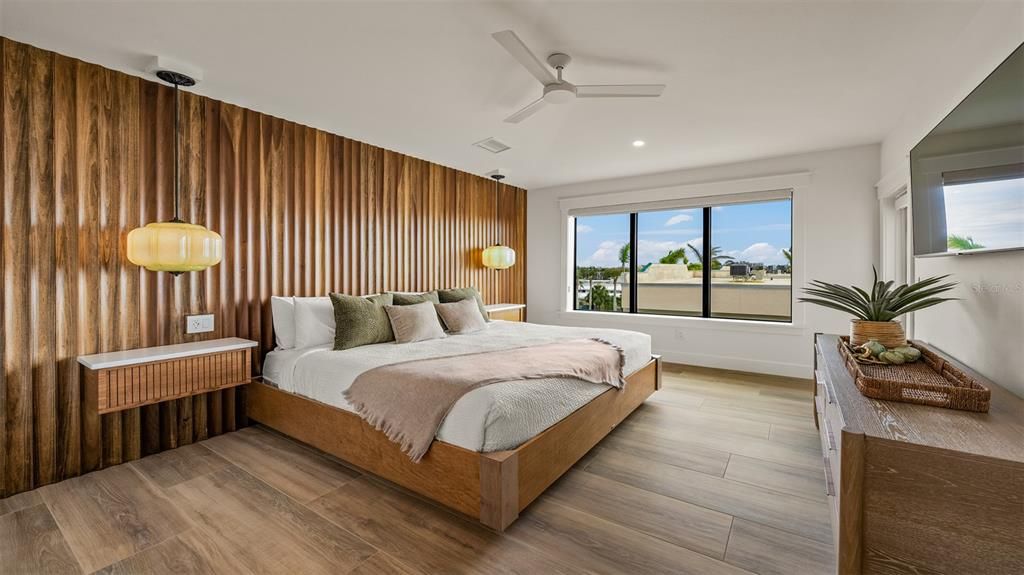 For Sale: $4,500,000 (5 beds, 5 baths, 3891 Square Feet)