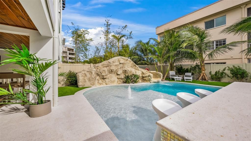 For Sale: $4,500,000 (5 beds, 5 baths, 3891 Square Feet)