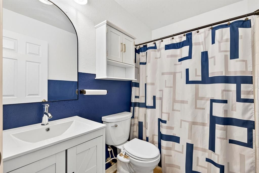 For Sale: $350,000 (3 beds, 2 baths, 1662 Square Feet)
