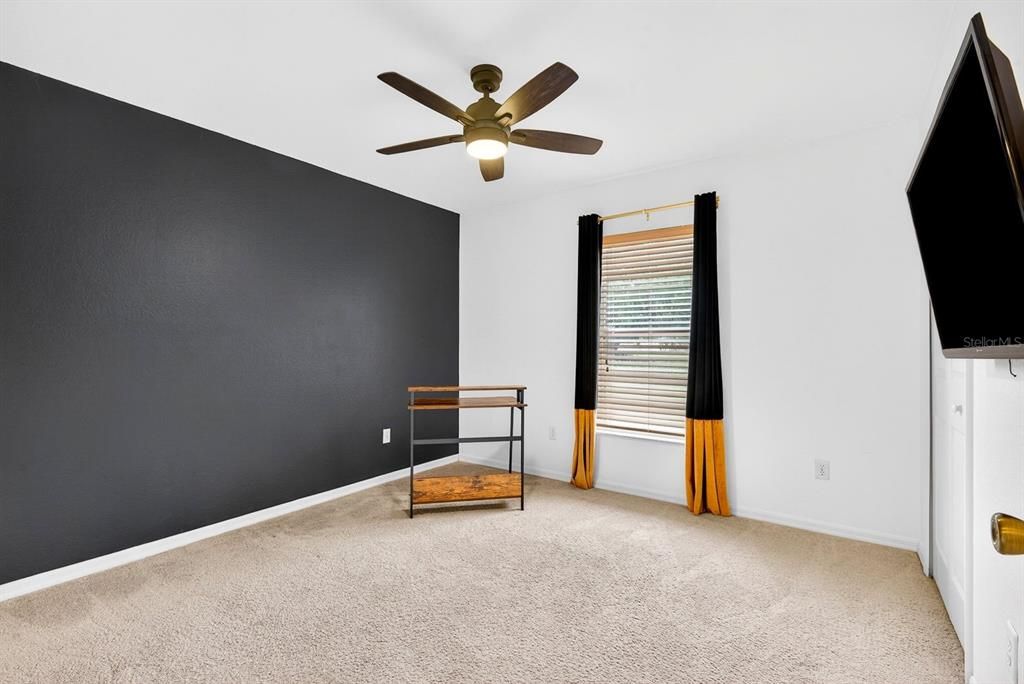 For Sale: $350,000 (3 beds, 2 baths, 1662 Square Feet)