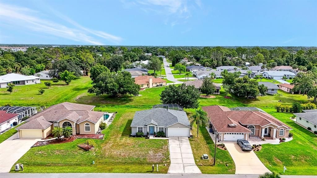 For Sale: $350,000 (3 beds, 2 baths, 1662 Square Feet)