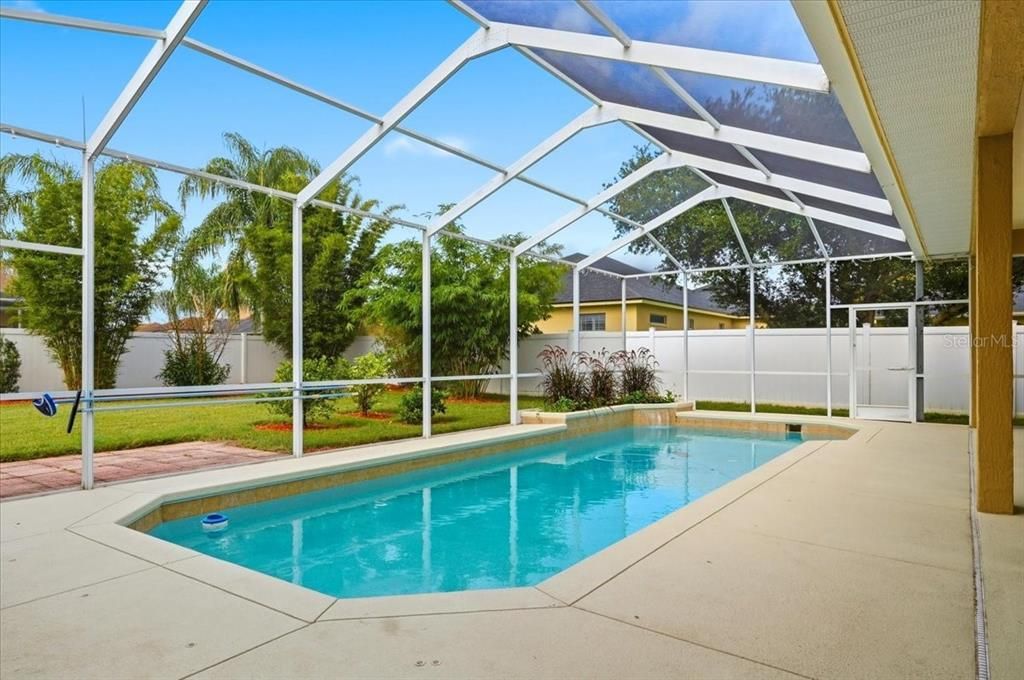 For Sale: $525,000 (4 beds, 2 baths, 2583 Square Feet)